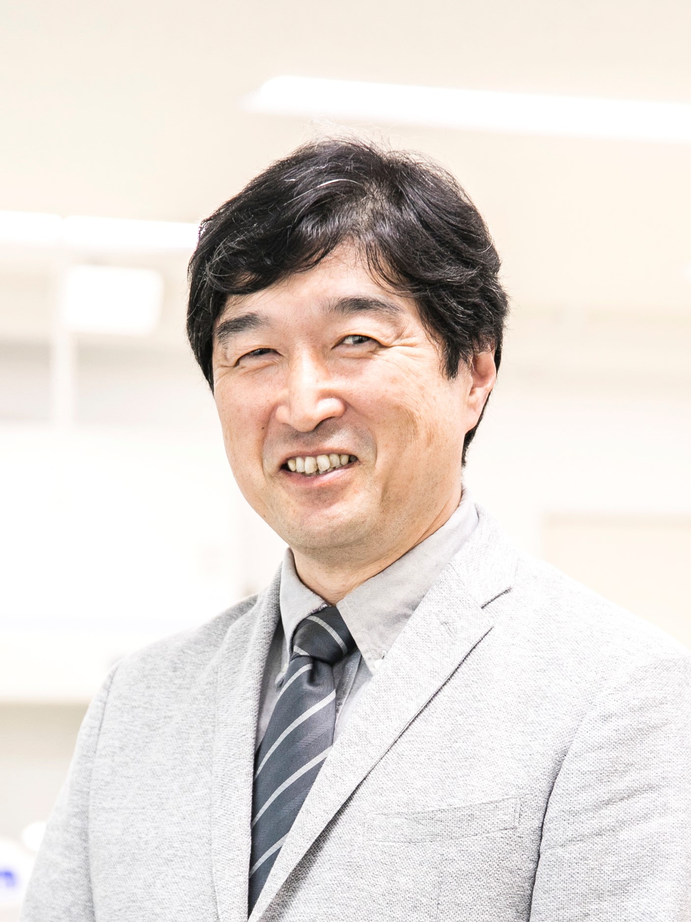 医療技術科学研究科長 幸村 近